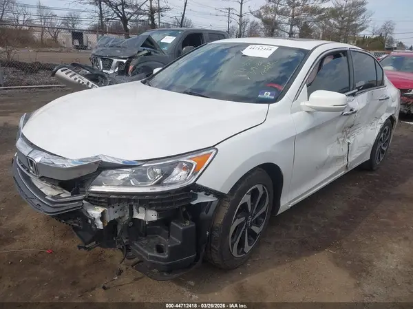 1HGCR2F9XHA211976 2017 HONDA ACCORD - Image 2