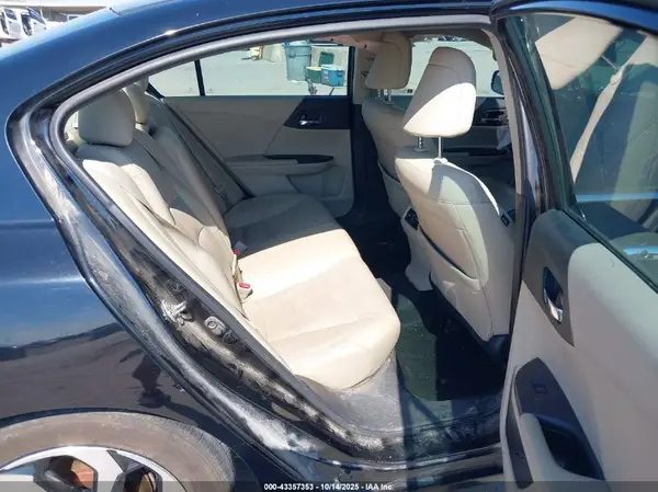 1HGCR2F9XHA217535 2017 HONDA ACCORD - Image 8