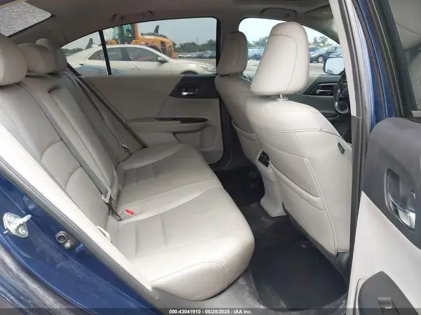1HGCR3F00GA009573 2016 HONDA ACCORD - Image 8