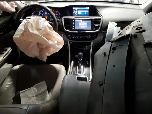1HGCR3F00GA010500 2016 HONDA ACCORD - Image 8