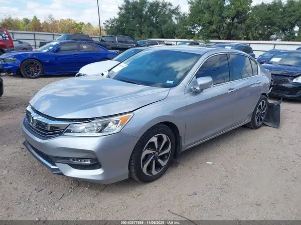 1HGCR3F00GA017172 2016 HONDA ACCORD - Image 2