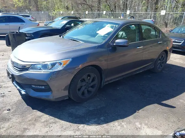 1HGCR3F00GA018242 2016 HONDA ACCORD - Image 2