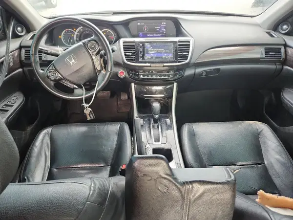 1HGCR3F00HA001877 2017 HONDA ACCORD - Image 8