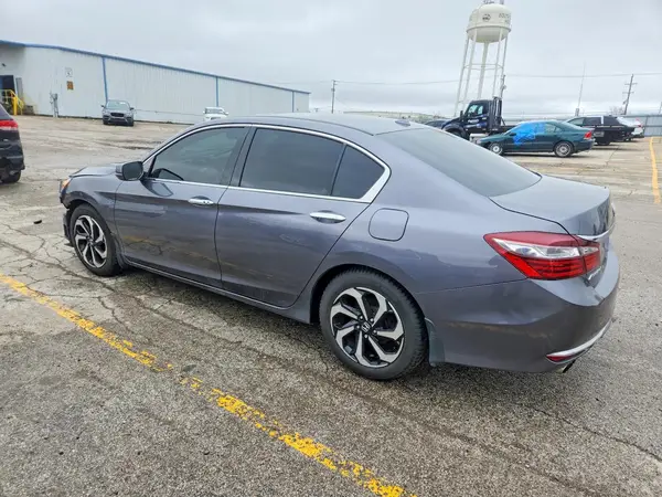 1HGCR3F00HA006898 2017 HONDA ACCORD - Image 2