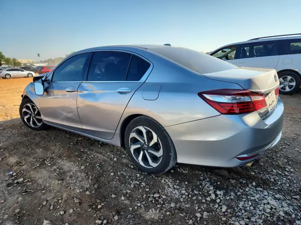 1HGCR3F00HA045071 2017 HONDA ACCORD - Image 2