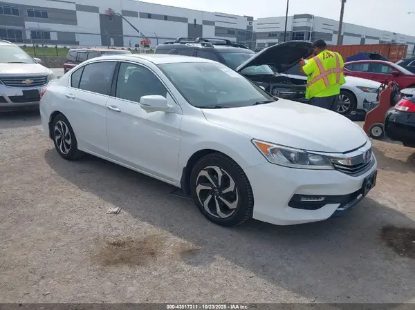 1HGCR3F01GA002373 2016 HONDA ACCORD - Image 1
