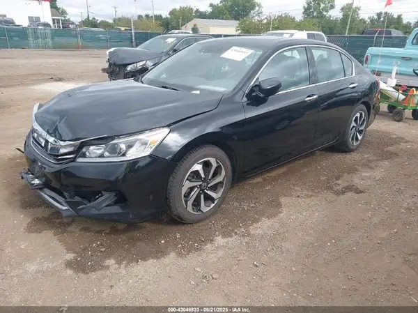 1HGCR3F01GA011347 2016 HONDA ACCORD - Image 2