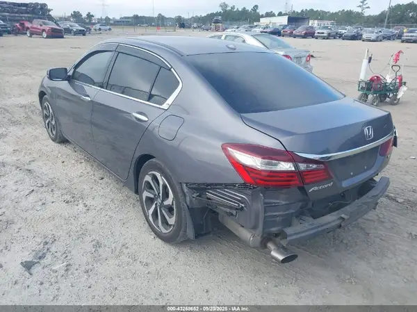 2016 HONDA ACCORD IAAI lot 43268652 auction photo 3