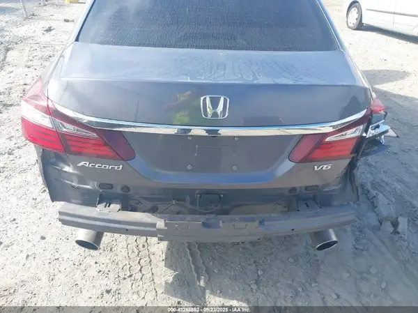 2016 HONDA ACCORD IAAI lot 43268652 auction photo 6