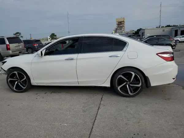 1HGCR3F01HA013584 2017 HONDA ACCORD - Image 2
