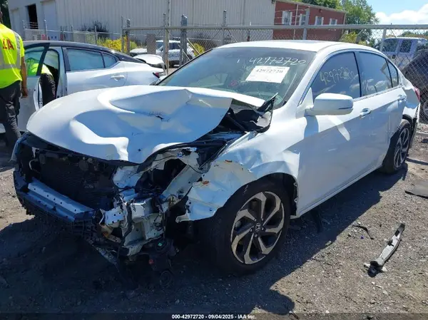 1HGCR3F01HA019661 2017 HONDA ACCORD - Image 2