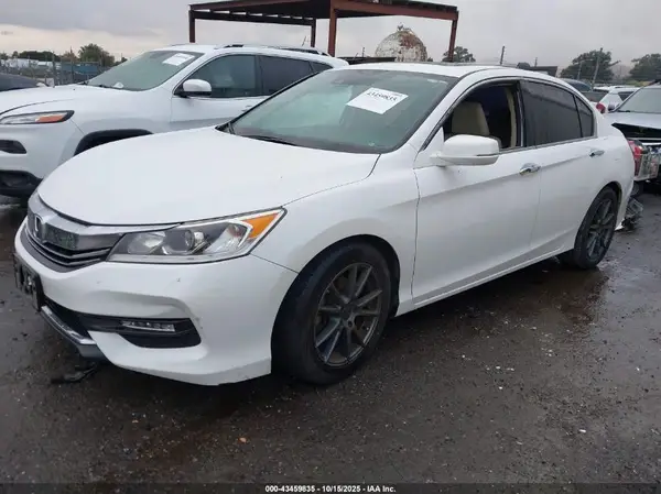 1HGCR3F02GA029856 2016 HONDA ACCORD - Image 2