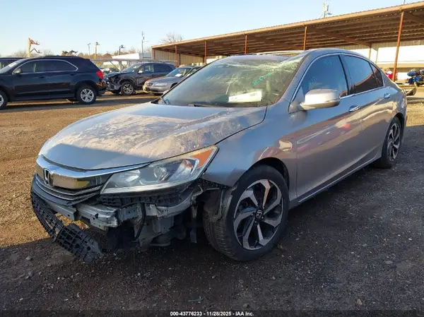 1HGCR3F02HA021242 2017 HONDA ACCORD - Image 2
