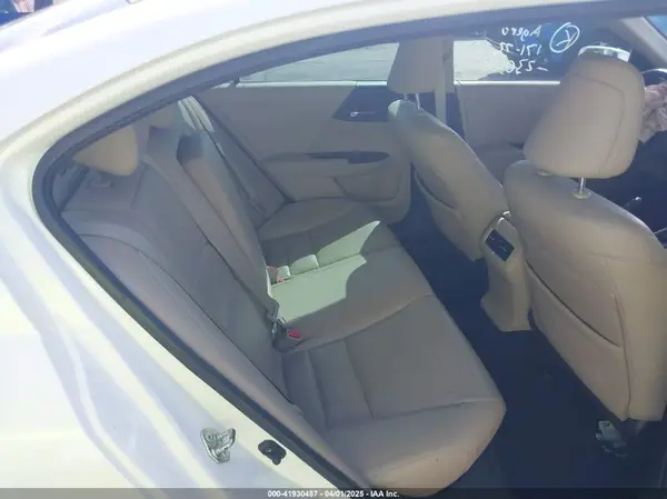 1HGCR3F03GA001001 2016 HONDA ACCORD - Image 8