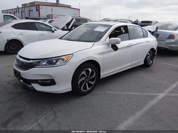 1HGCR3F03GA004660 2016 HONDA ACCORD - Image 2
