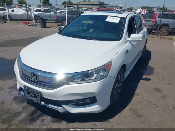 1HGCR3F03GA010958 2016 HONDA ACCORD - Image 2