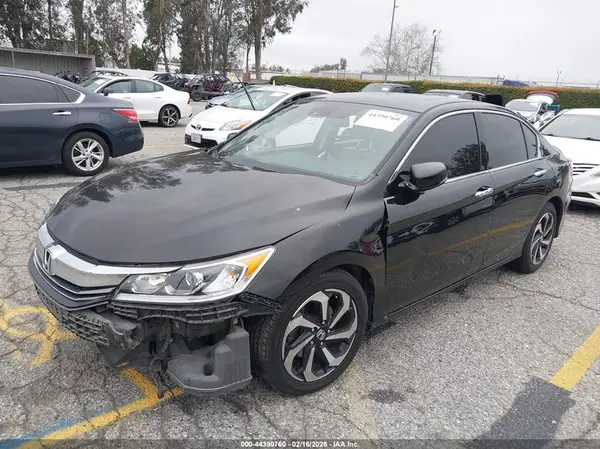 1HGCR3F03HA004787 2017 HONDA ACCORD - Image 2