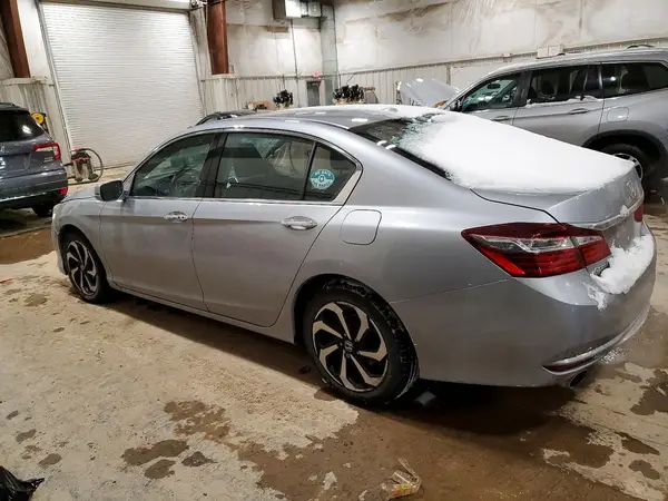 1HGCR3F03HA015675 2017 HONDA ACCORD - Image 2