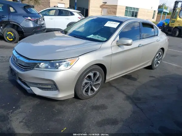 1HGCR3F03HA042732 2017 HONDA ACCORD - Image 2