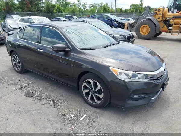 1HGCR3F04GA003162 2016 HONDA ACCORD - Image 1