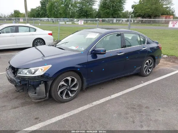 1HGCR3F04HA023476 2017 HONDA ACCORD - Image 2