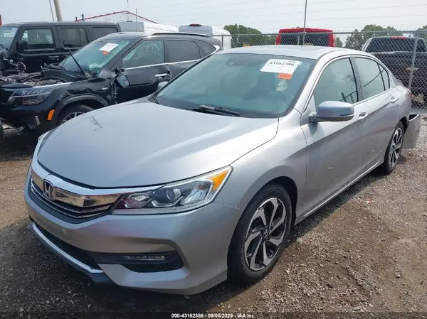 1HGCR3F04HA040200 2017 HONDA ACCORD - Image 2