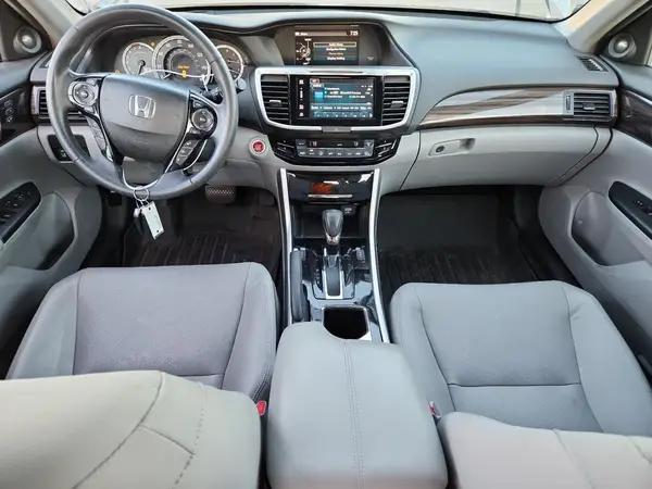 1HGCR3F05GA011965 2016 HONDA ACCORD - Image 8