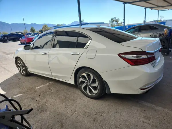 1HGCR3F05GA023128 2016 HONDA ACCORD - Image 2