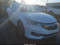 1HGCR3F05HA008386 2017 HONDA ACCORD