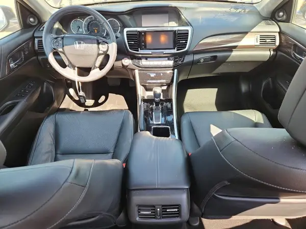 1HGCR3F05HA038651 2017 HONDA ACCORD - Image 8