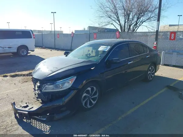 1HGCR3F06GA002062 2016 HONDA ACCORD - Image 2