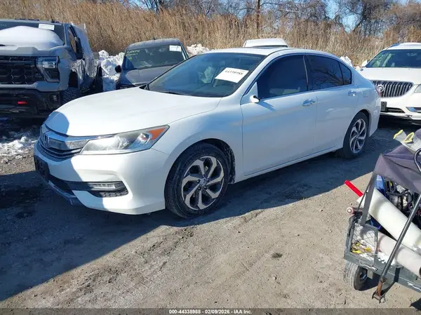 1HGCR3F06HA006341 2017 HONDA ACCORD - Image 2