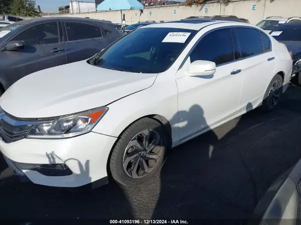 1HGCR3F06HA017047 2017 HONDA ACCORD - Image 2