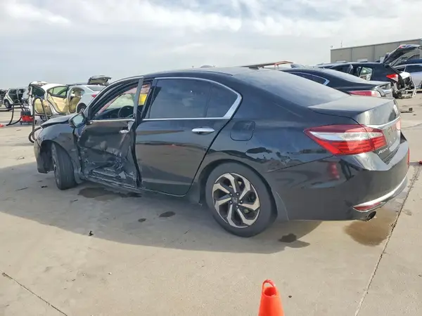 1HGCR3F07GA008372 2016 HONDA ACCORD - Image 2
