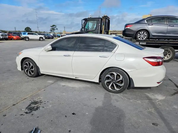 1HGCR3F07GA010459 2016 HONDA ACCORD - Image 2