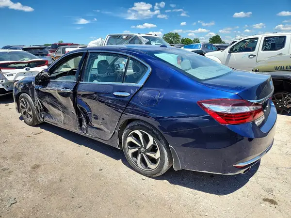 1HGCR3F07HA038666 2017 HONDA ACCORD - Image 2