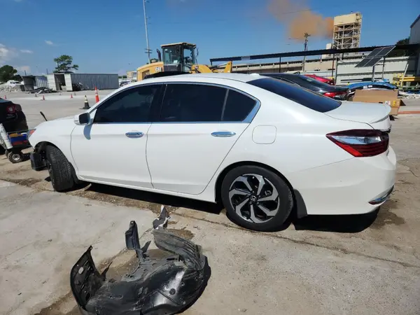 1HGCR3F08GA000104 2016 HONDA ACCORD - Image 2