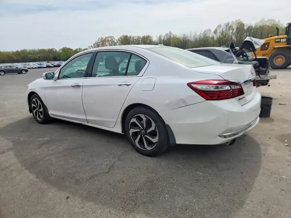 1HGCR3F08HA003991 2017 HONDA ACCORD - Image 2