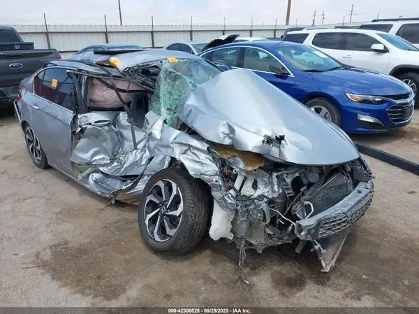 1HGCR3F08HA015669 2017 HONDA ACCORD - Image 1