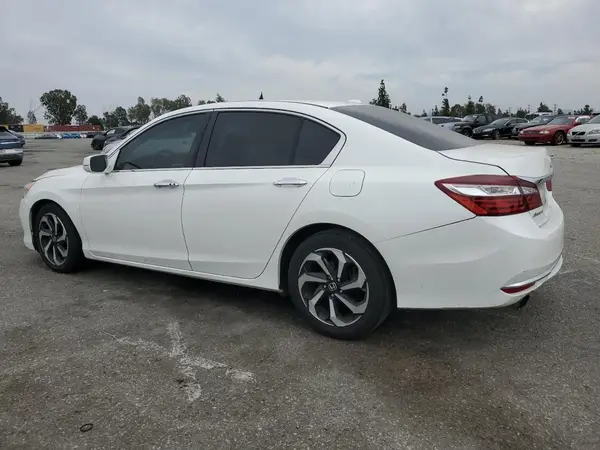 1HGCR3F08HA025943 2017 HONDA ACCORD - Image 2