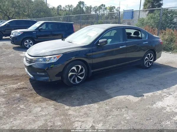 1HGCR3F09HA005541 2017 HONDA ACCORD - Image 2