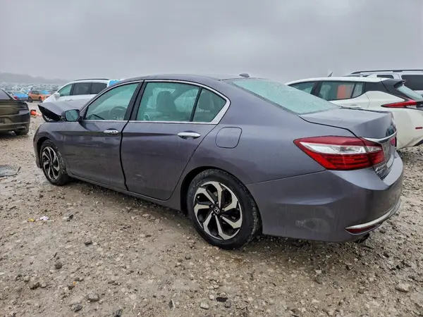 1HGCR3F09HA032111 2017 HONDA ACCORD - Image 2
