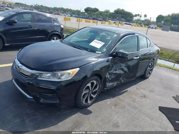 1HGCR3F09HA035641 2017 HONDA ACCORD - Image 2