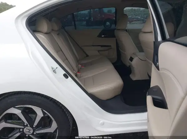 1HGCR3F0XGA000850 2016 HONDA ACCORD - Image 8