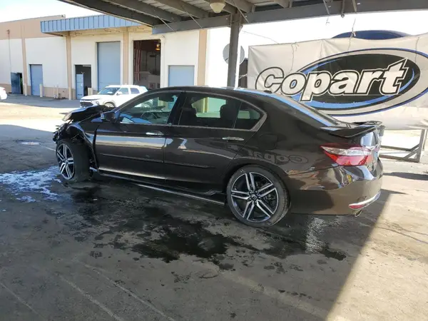 1HGCR3F0XGA010388 2016 HONDA ACCORD - Image 2