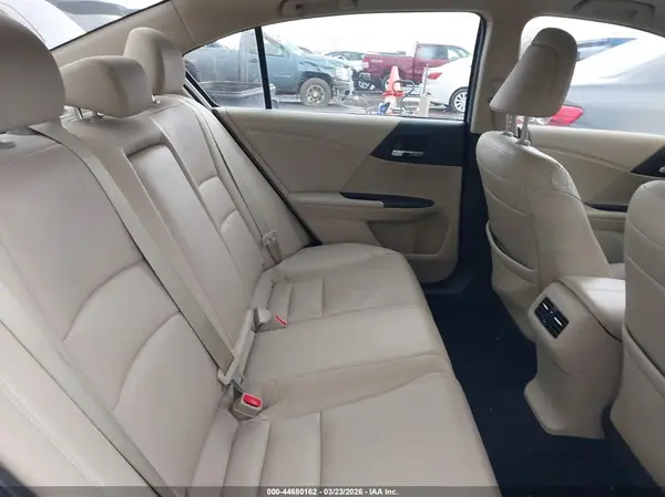 1HGCR3F0XGA025196 2016 HONDA ACCORD - Image 8