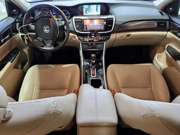 1HGCR3F0XHA005418 2017 HONDA ACCORD - Image 8