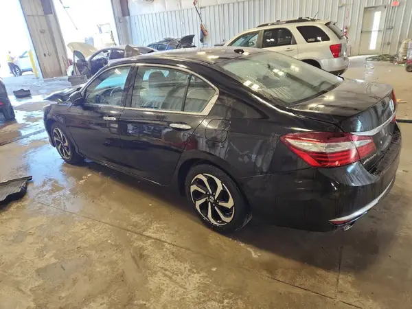 1HGCR3F0XHA035292 2017 HONDA ACCORD - Image 2