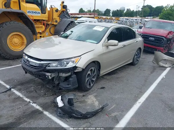 1HGCR3F0XHA036829 2017 HONDA ACCORD - Image 2