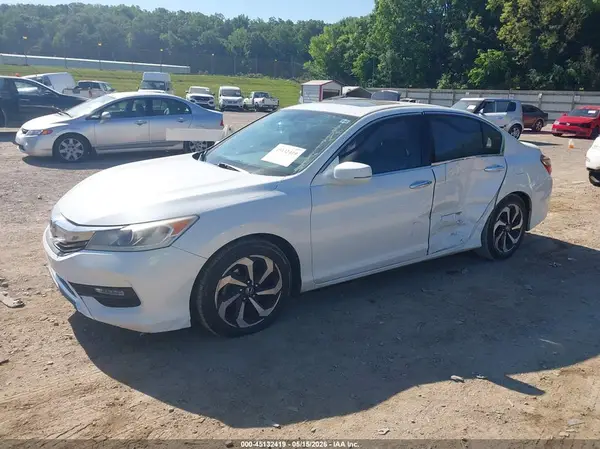 1HGCR3F80GA005738 2016 HONDA ACCORD - Image 2